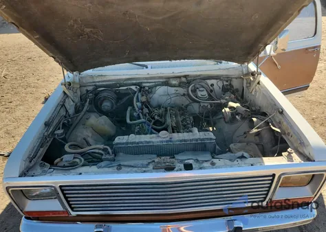 1985 Dodge D-Series D200 z USA, uszkodzony, nr VIN 1B7HD24T2FS659637